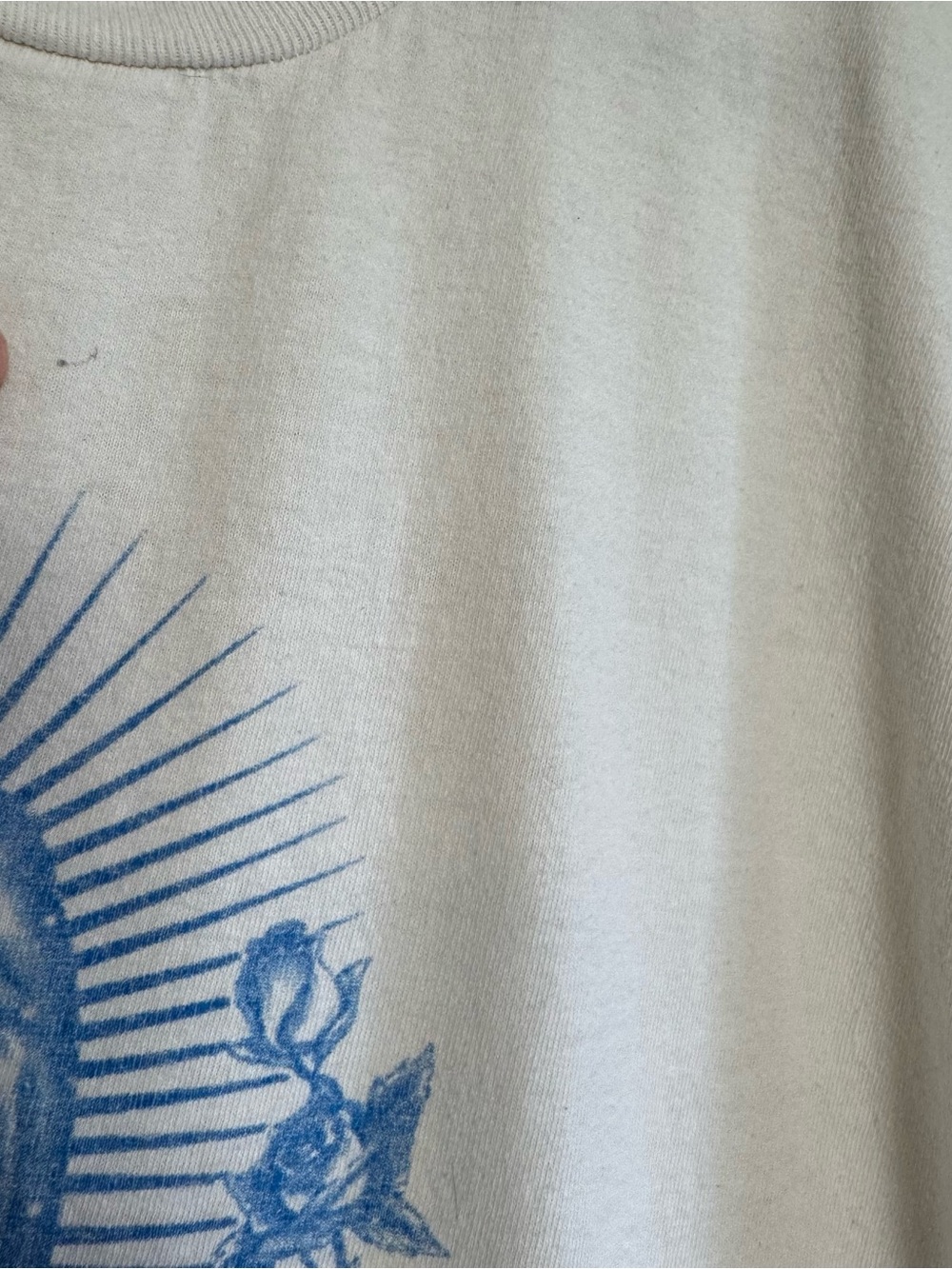 Virgin De Guadalupe Graphic TShirt - Picture 6 of 6